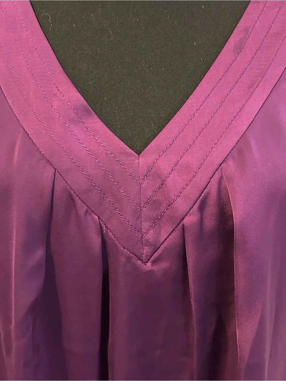 Banana Republic Satin V-Neck Blouse — Purple Size M